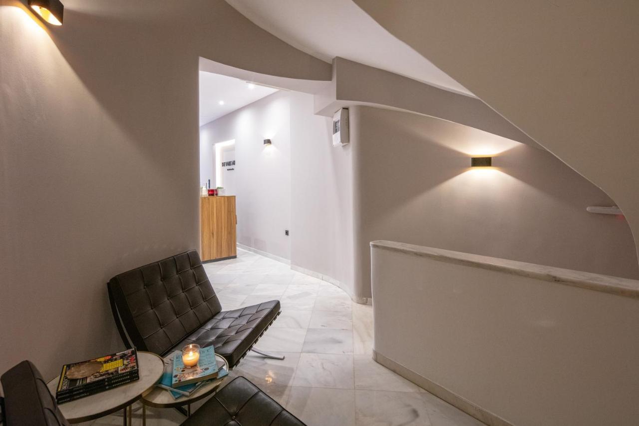 Hotel The Vault Atene Esterno foto