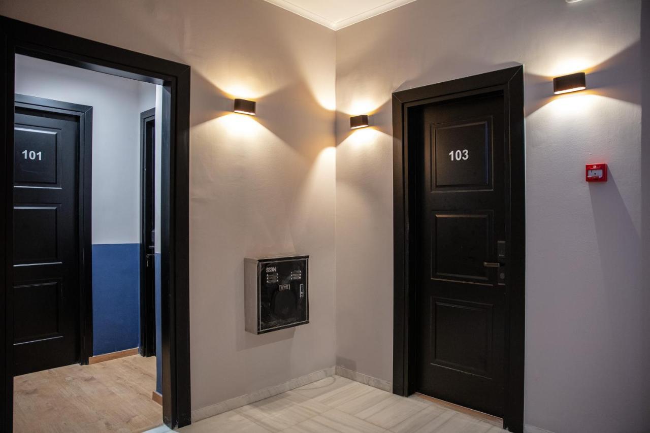 Hotel The Vault Atene Esterno foto