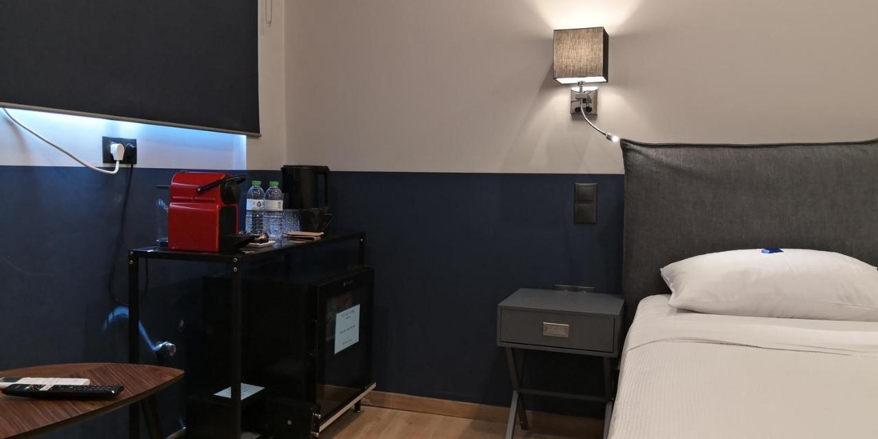 Hotel The Vault Atene Esterno foto