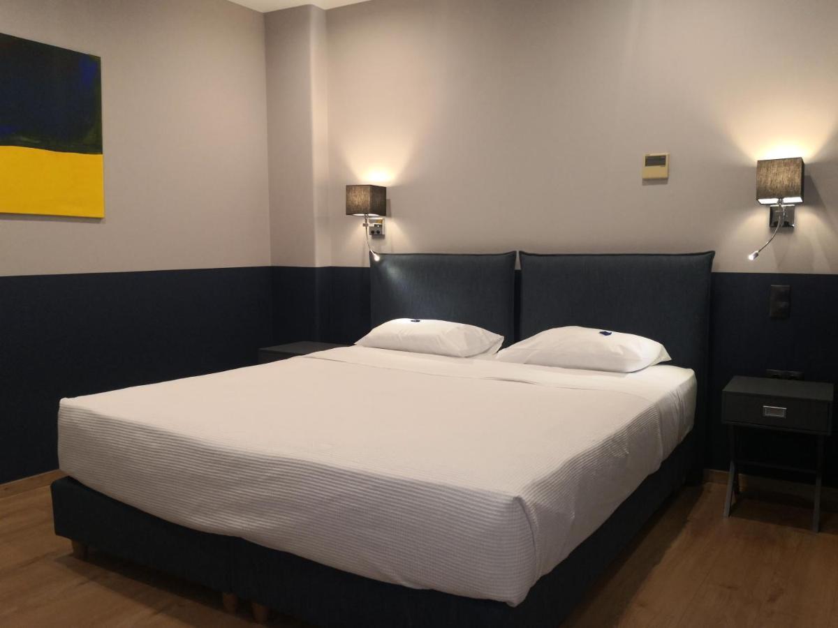 Hotel The Vault Atene Esterno foto
