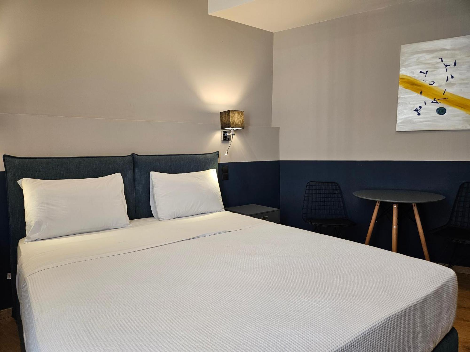 Hotel The Vault Atene Esterno foto